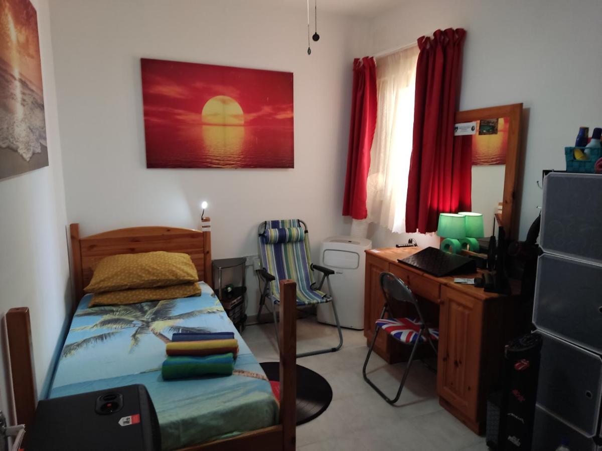 Modern Confortable Room For 1 Person Only In A Shared Flat Close To Beach المليحة المظهر الخارجي الصورة